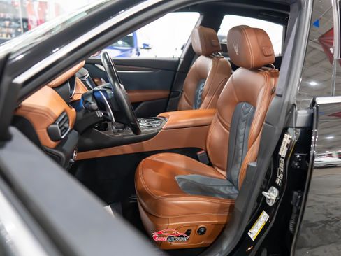 Used 2019 Maserati Levante S GranLusso image 16