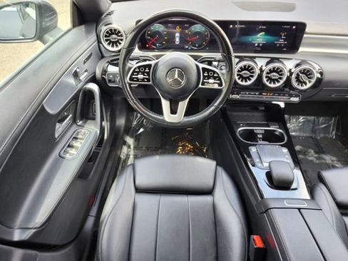 Used 2022 Mercedes-Benz CLA 250 4MATIC image 13