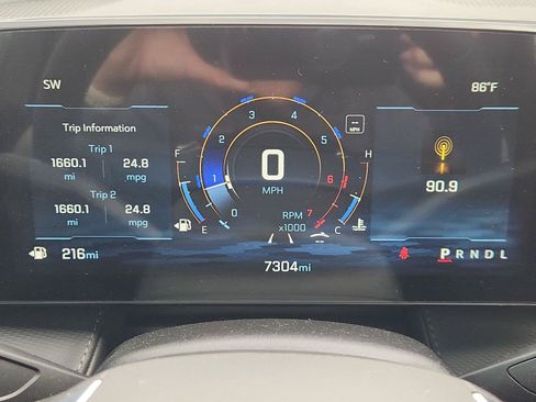Used 2025 Chevrolet Equinox LT FWD image 12