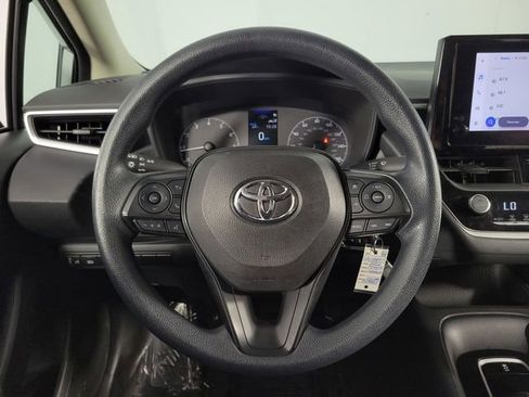 Used 2023 Toyota Corolla LE image 21