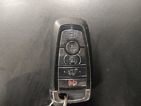 Used 2022 Lincoln Aviator AWD image 32