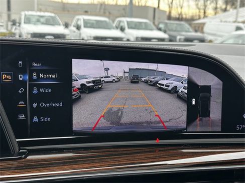 Used 2023 Cadillac Escalade Premium Luxury image 22