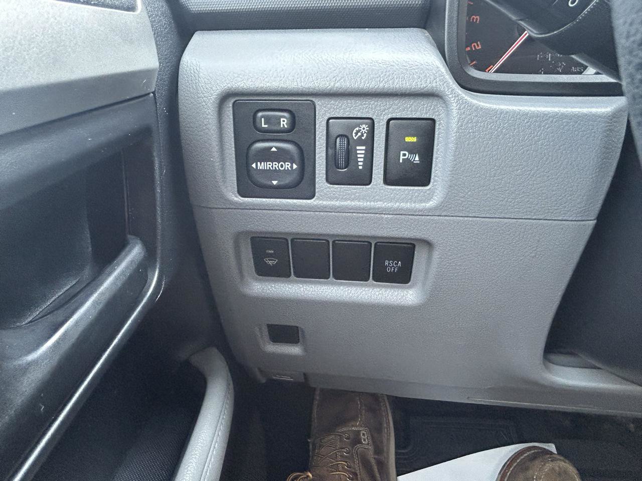 Used 2011 Toyota 4Runner Limited AWD/4WD image 22