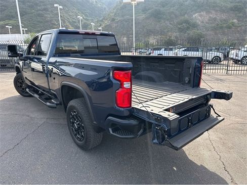 Certified 2022 Chevrolet Silverado 2500 LTZ w/ LTZ Plus Package image 32