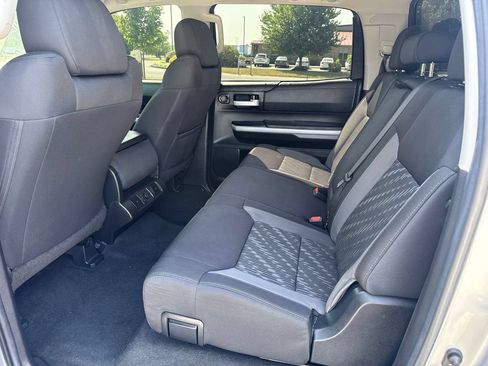 Used 2021 Toyota Tundra SR5 AWD/4WD image 11
