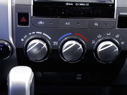 Used 2017 Toyota Tundra SR5 image 28