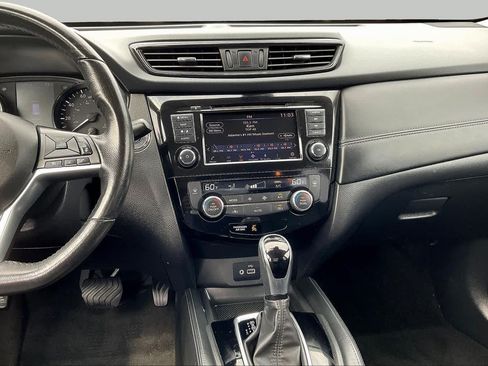 Used 2018 Nissan Rogue SL w/ Premium Package AWD/4WD image 7