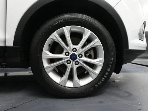 Used 2017 Ford Escape SE w/ Equipment Group 201A image 16