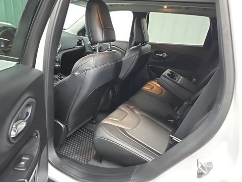 Used 2022 Jeep Cherokee Trailhawk w/ Sun, Sound & Nav Group image 31