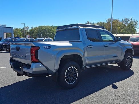 New 2025 Toyota Tacoma TRD Sport image 5