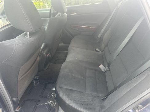 Used 2012 Honda Crosstour EX image 10