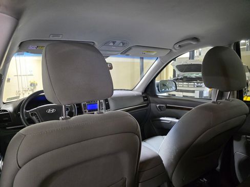 Used 2011 Hyundai Santa Fe GLS image 15