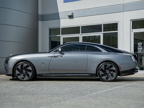 Certified 2025 Rolls-Royce Spectre w/ Spectre Launch Package image 16