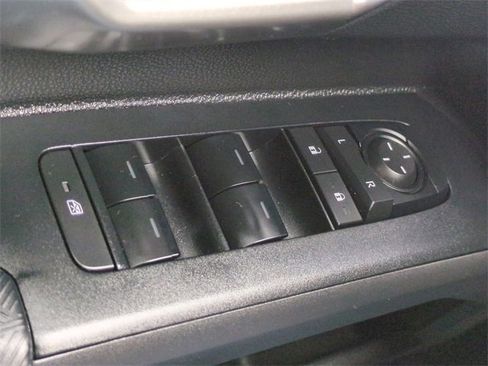 Used 2024 Toyota Tacoma TRD Off-Road image 23