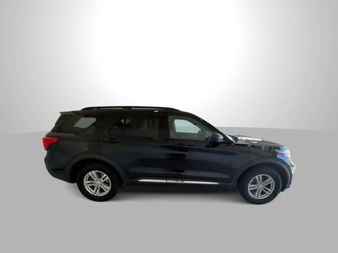Used 2020 Ford Explorer XLT w/ Comfort Package AWD/4WD image 9