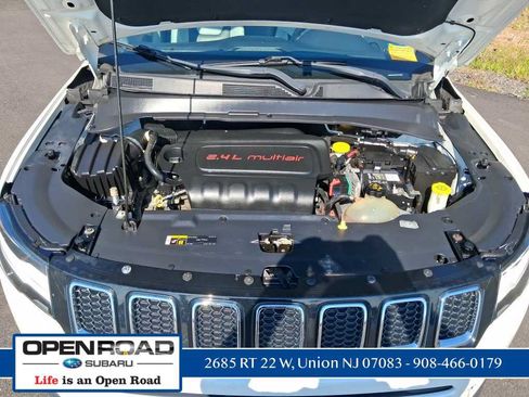 Used 2018 Jeep Compass Limited AWD/4WD image 9