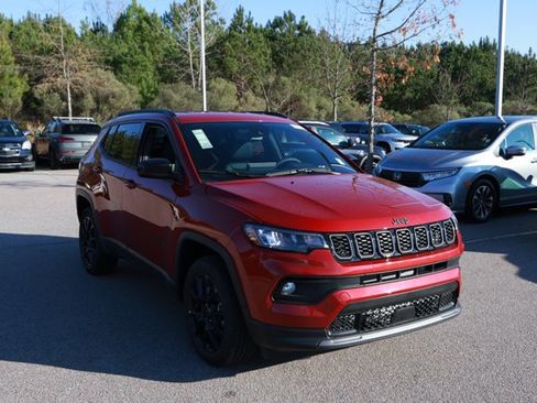 New 2026 Jeep Compass Latitude image 3