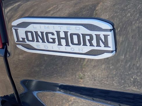 Used 2025 RAM 1500 Limited AWD/4WD image 5