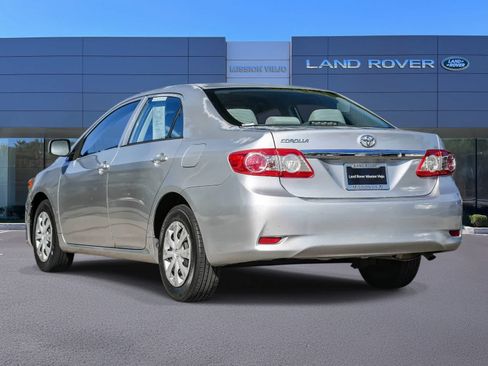 Used 2013 Toyota Corolla LE FWD image 6