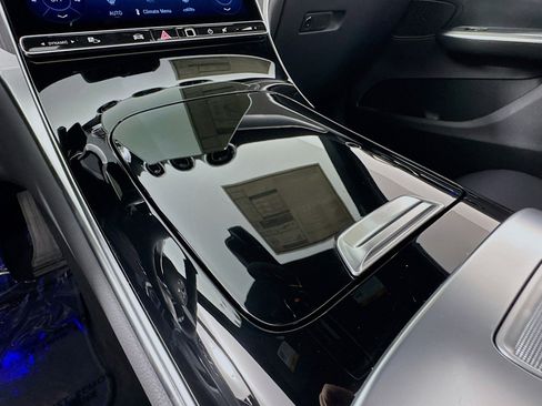 New 2026 Mercedes-Benz GLC 300 image 5