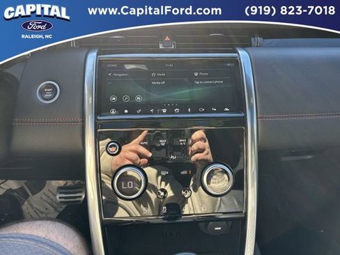 Used 2020 Land Rover Discovery Sport SE R-Dynamic image 26