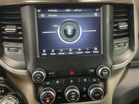 Used 2019 RAM 1500 Laramie image 17