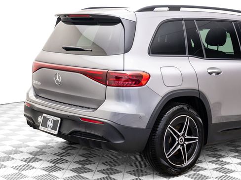 Used 2024 Mercedes-Benz EQB 250+ image 34