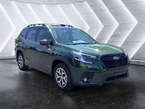 Used 2022 Subaru Forester Premium w/ Popular Package #1 AWD/4WD image 1