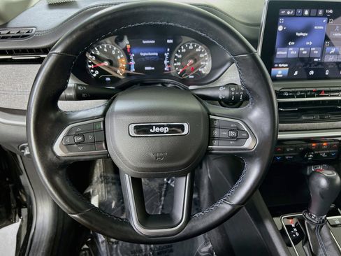 Used 2022 Jeep Compass Latitude w/ Convenience Group AWD/4WD image 11