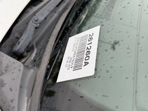 Used 2021 Ford Expedition XLT image 25