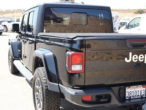 Used 2020 Jeep Gladiator Overland w/ Trailer Tow Package AWD/4WD image 16