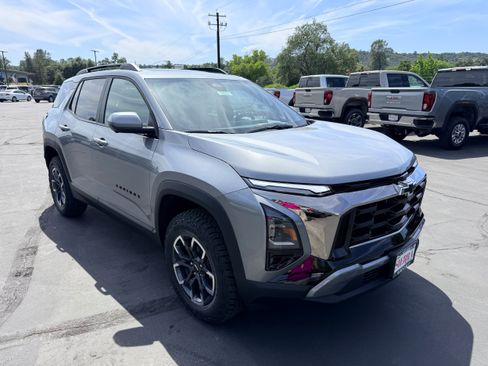 New 2026 Chevrolet Equinox ACTIV w/ Convenience Package III AWD/4WD image 3