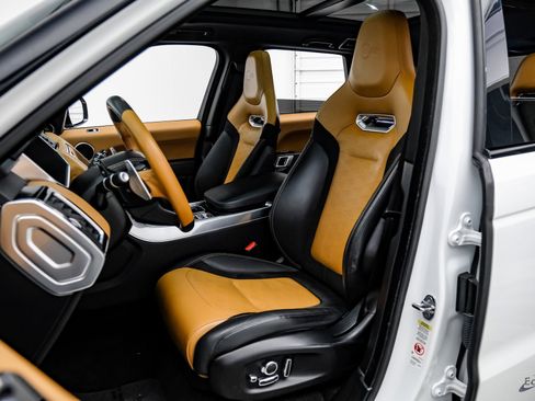 Used 2020 Land Rover Range Rover Sport SVR image 37