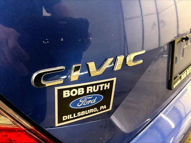 Used 2018 Honda Civic Touring image 14