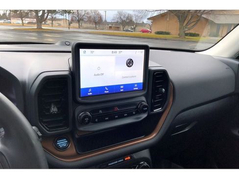 Used 2024 Ford Bronco Sport Outer Banks w/ Tech Package image 7