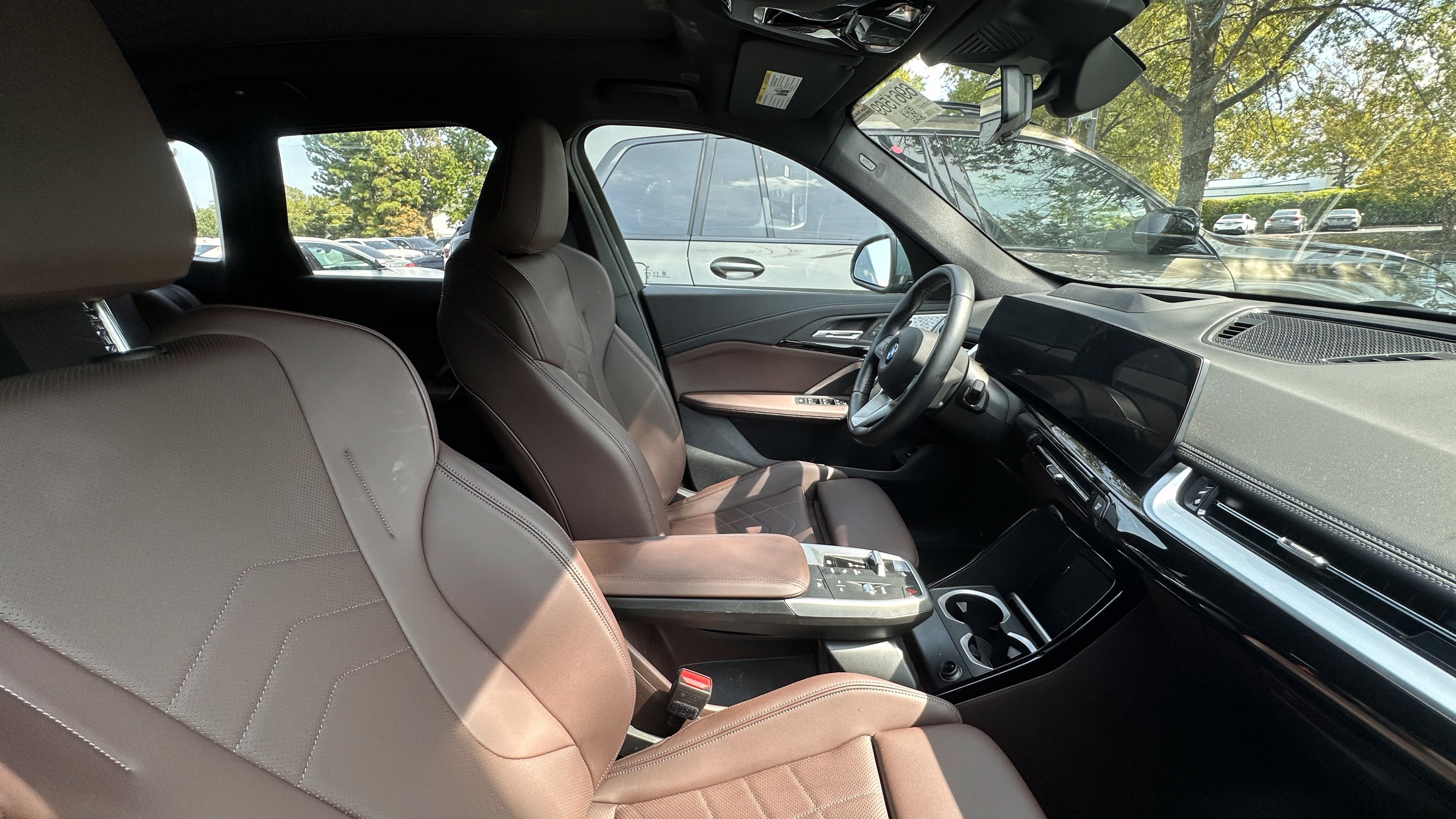 Used 2025 BMW X1 xDrive28i w/ Premium Package AWD/4WD image 5