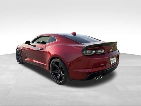 Used 2021 Chevrolet Camaro SS RWD image 6