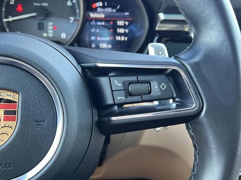 Used 2022 Porsche Macan AWD/4WD image 26