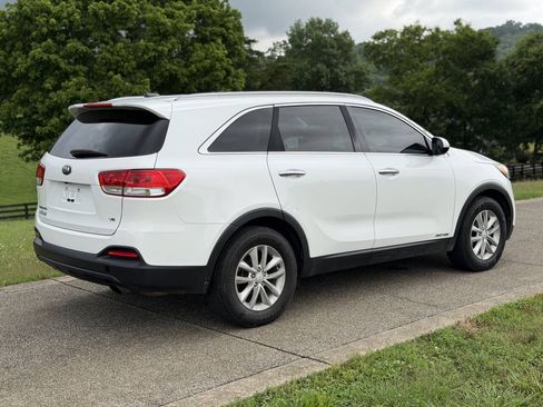 Used 2016 Kia Sorento LX AWD/4WD image 15