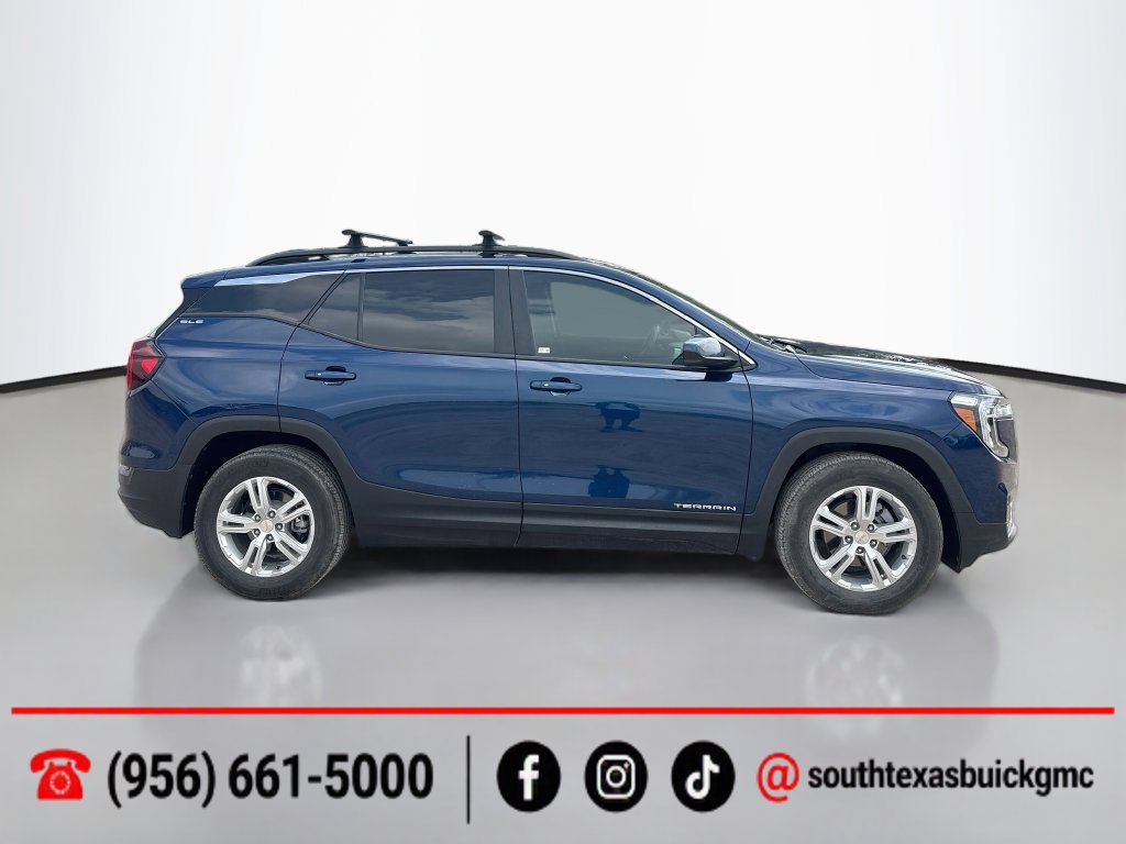 Used 2022 GMC Terrain SLE w/ Driver Convenience Package FWD image 9
