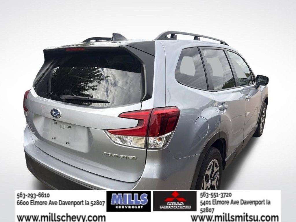 Used 2024 Subaru Forester Premium AWD/4WD image 4