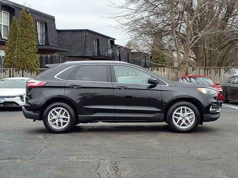 Used 2022 Ford Edge SEL w/ Convenience Package image 2