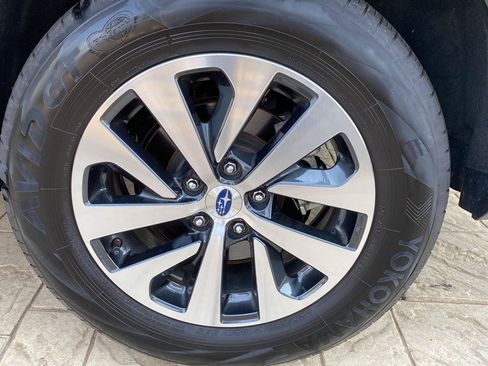 Used 2024 Subaru Outback Premium AWD/4WD image 16