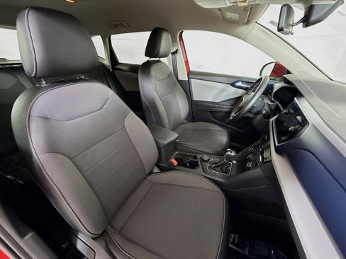 Certified 2022 Volkswagen Taos SE image 26