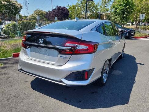 Used 2021 Honda Clarity Touring image 2