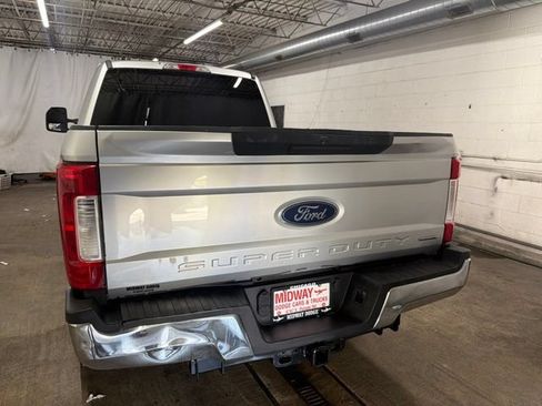 Used 2017 Ford F250 XLT AWD/4WD image 6