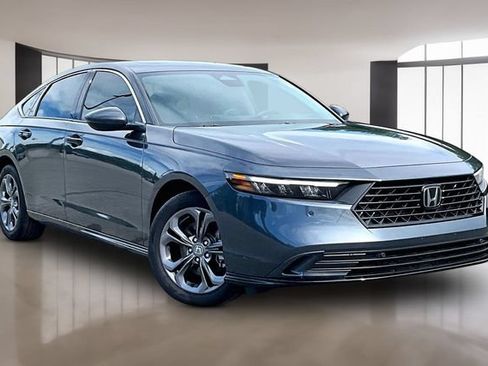 Used 2025 Honda Accord EX-L image 3