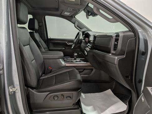 Used 2023 GMC Sierra 1500 SLT w/ SLT Premium Plus Package image 21