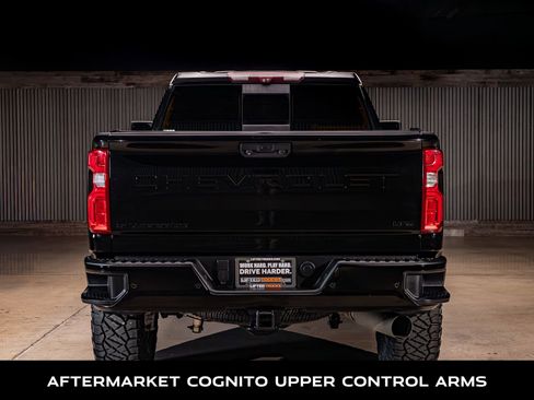 Used 2021 Chevrolet Silverado 2500 LTZ w/ LTZ Plus Package image 7