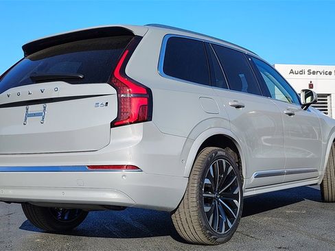 New 2026 Volvo XC90 B6 Ultra image 3